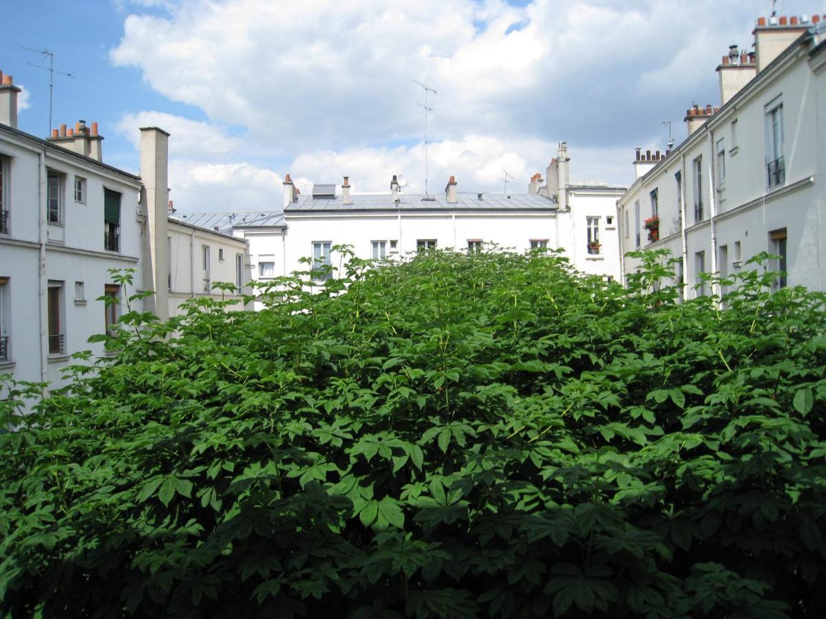 Quiet Apartment Hill Of Montmartre Paris Bagian luar foto